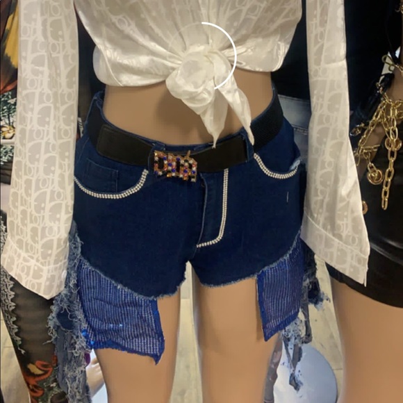 Set - Picture 2 of 2